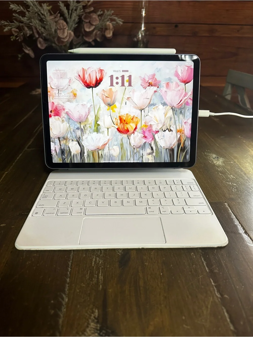 iPad Air 6th Generation w/ Keyboard & Pencil